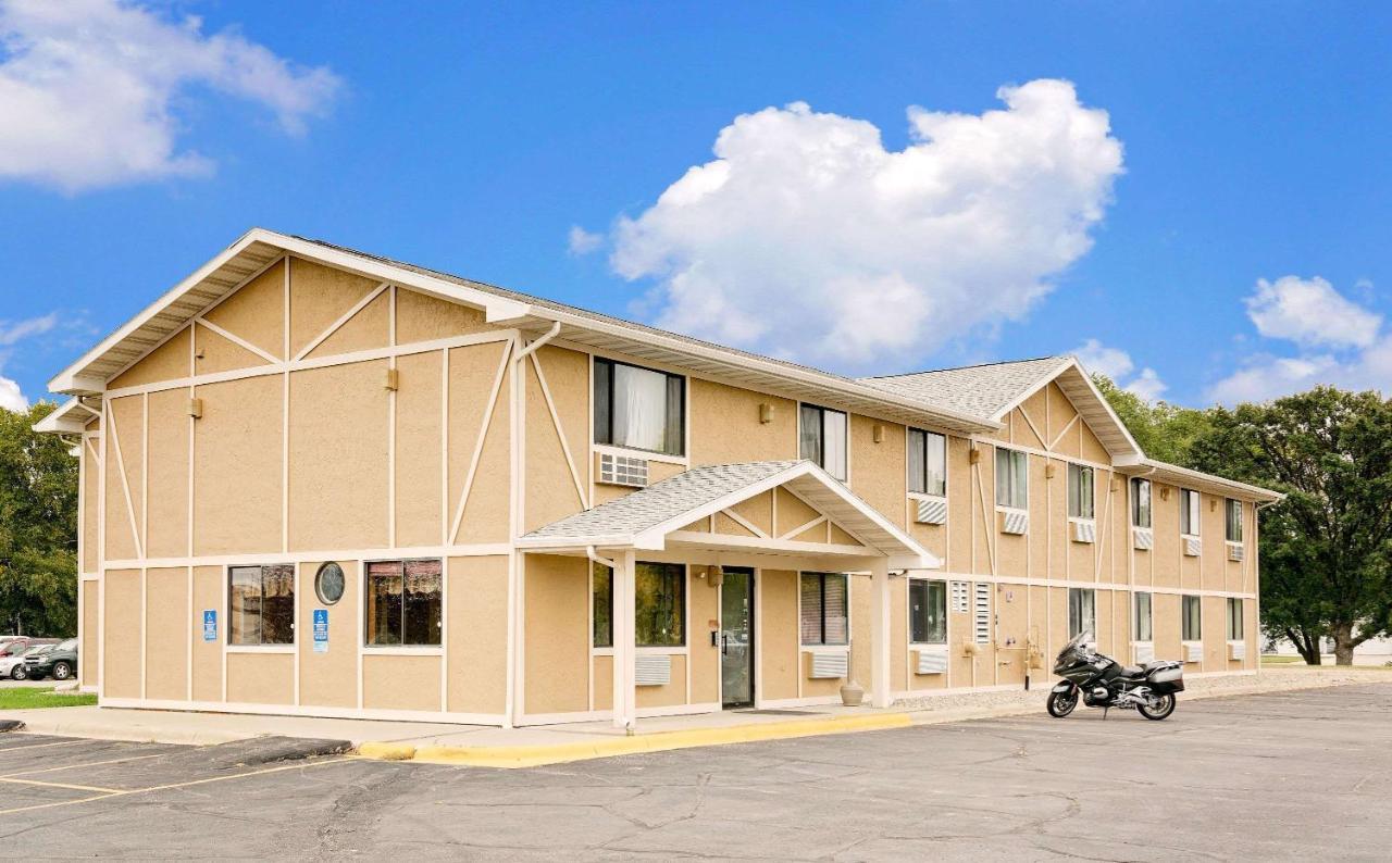 Motel Super 8 By Wyndham Long Prairie Exterior foto